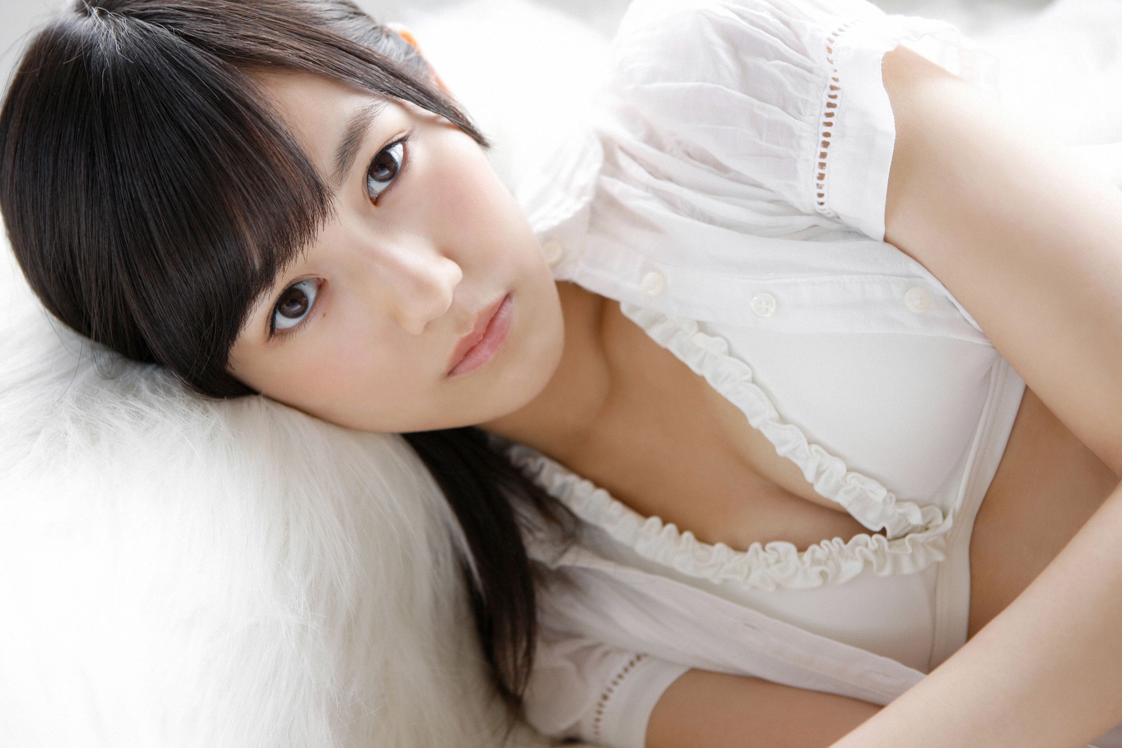 Mayu Watanabe "AKB48 Mofumofu Mayuyu" [YS Web] Vol.531 Page 48 No.3878a3