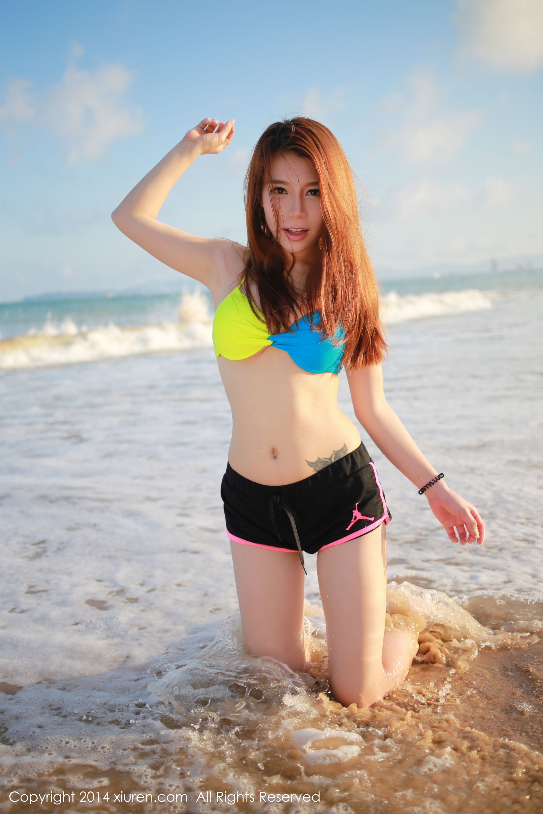 vetiver Jia Baoer "Bikini Photo by the Sea" [秀人网 XiuRen] No.157 Page 29 No.9e1cdd