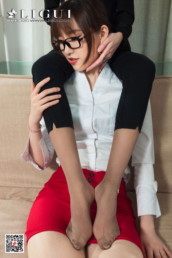 [丽 柜 Ligui] Rabbit & Yangyang "Twin OL Silk Foot Seduction"