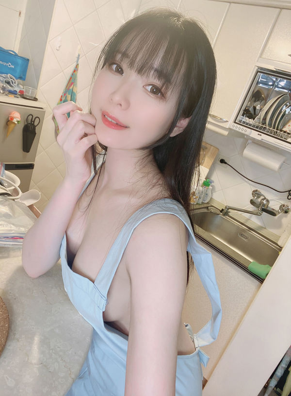 [福利COS] 微博妹紙霜月shimo - 裸エプロン__━(___)━!