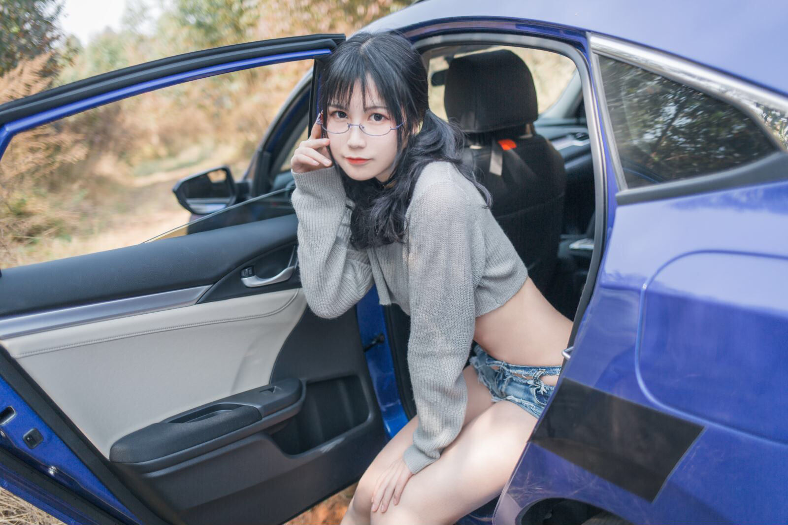 Carina cos. Айсан Лори автомобиль. Cars Cosplay. Фото Japanese girl car. Japanese girl car 80s.