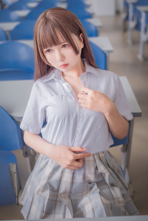 白金Saki《制服黑丝》 [COSPLAY福利]